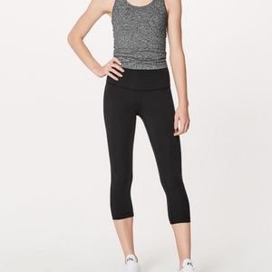 LULULEMON Cropped Yoga Pants